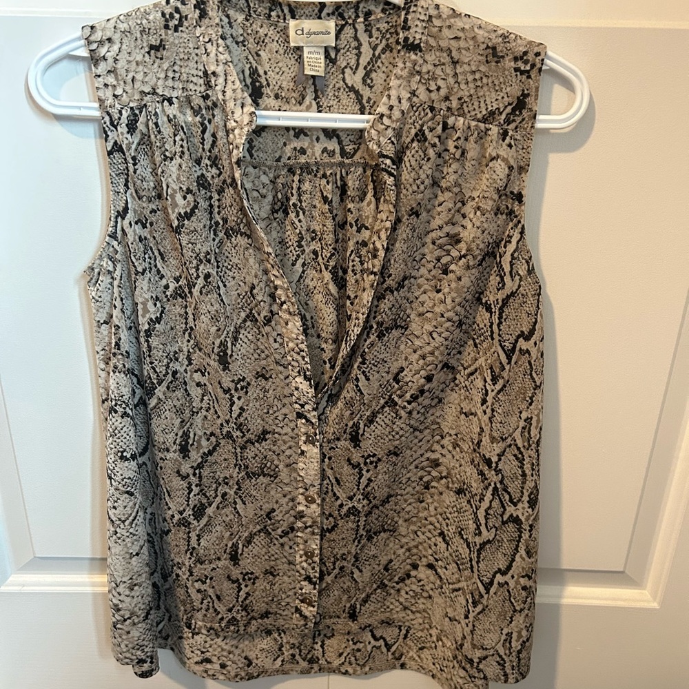Dynamite Women’s Shirt